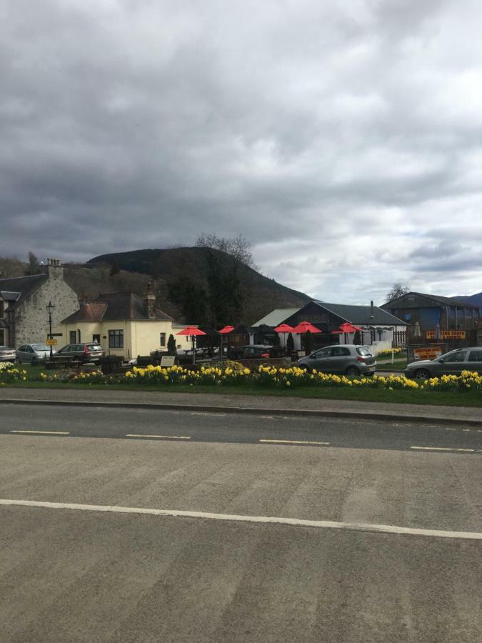 1 Lochness Rooms&Hostel Drumnadrochit Exterior photo
